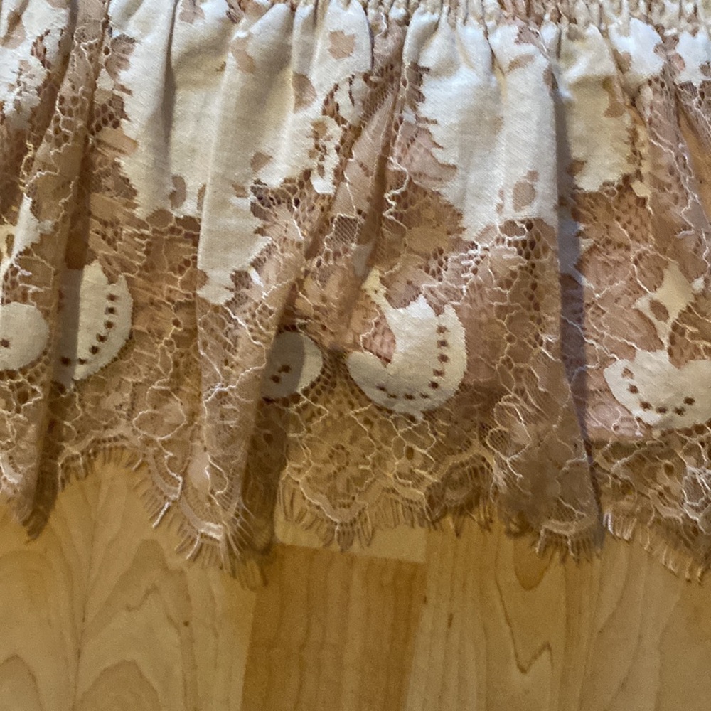 Storia Nude White Smocked Floral Lace Mini Dress - Picture 5 of 7